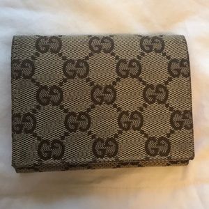 AUTHENTIC GUCCI MINI WALLET.